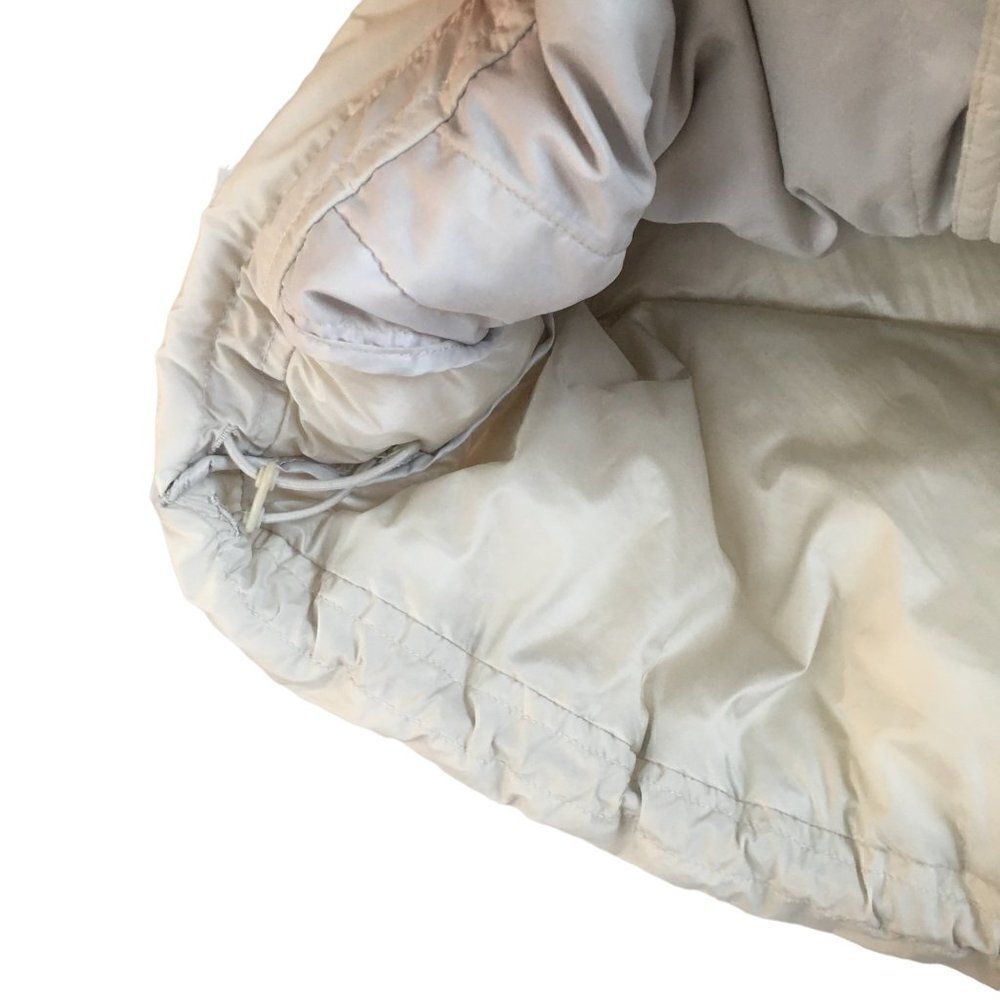 Uniqlo Ultra Light Women down jacket - Picture 6 of 7